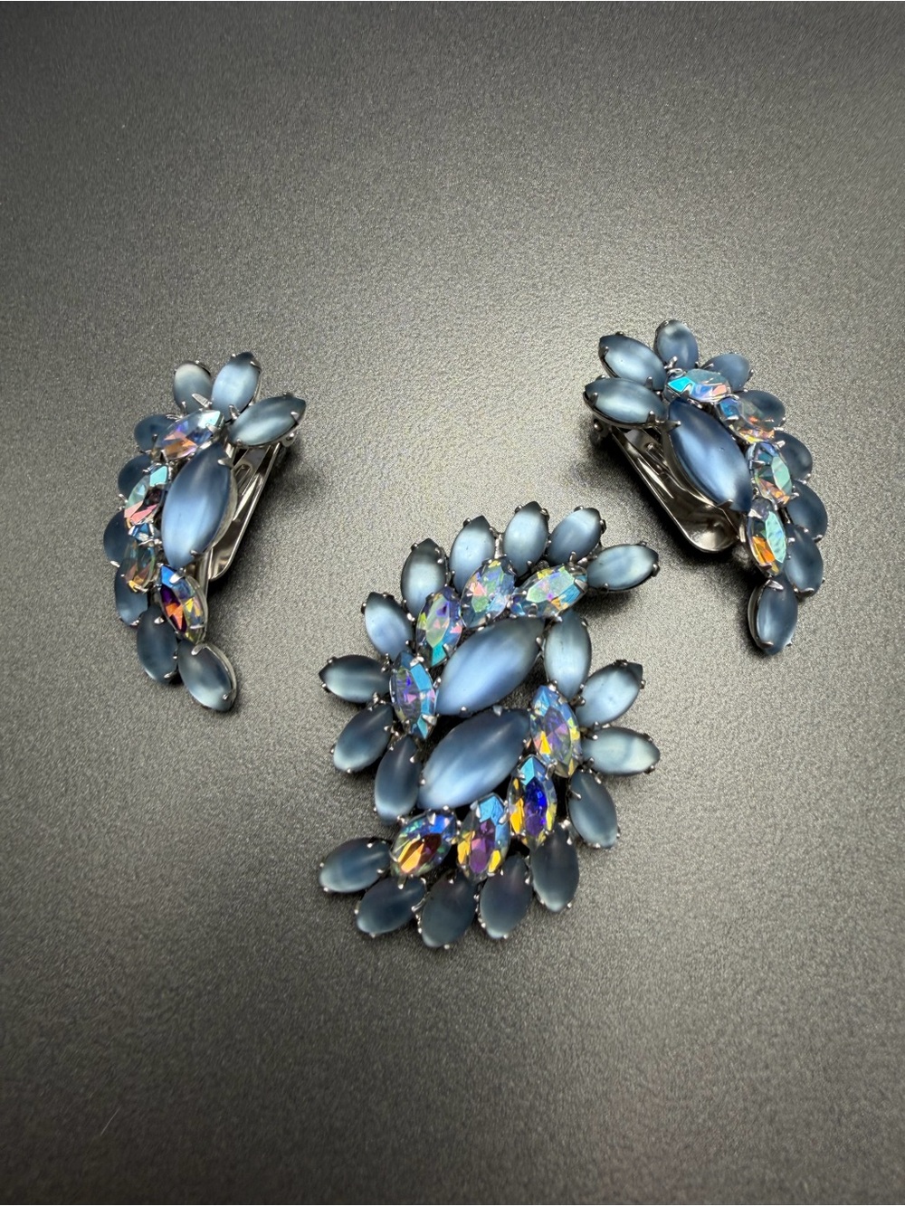 Vintage Frosted Czech Glass Blue Satin Brooch and clip Earrings #95set